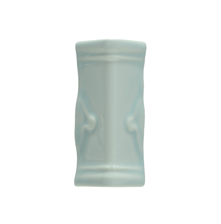 Thistle Moulding Corner - Moonstone