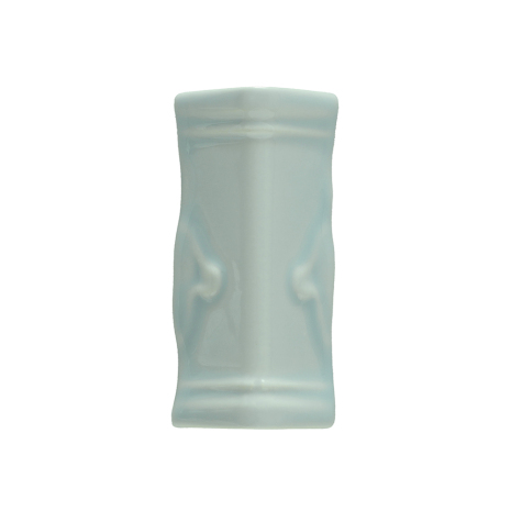 Thistle Moulding Corner - Moonstone