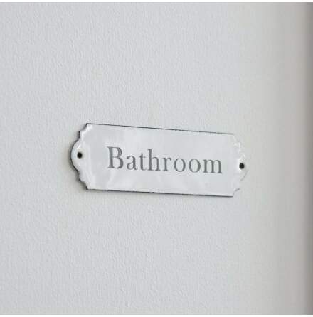 Skylt &quot;Bathroom&quot; - Emalj