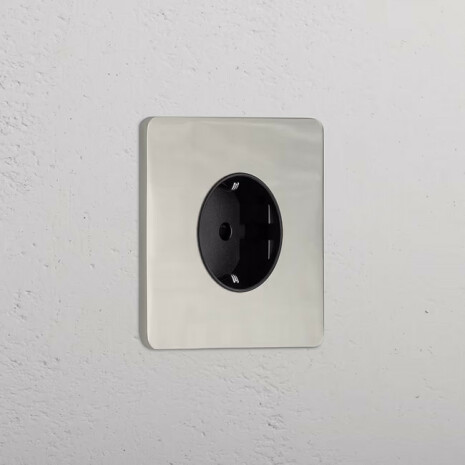 Eluttag - Singel Polished Nickel/Svart