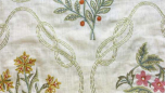 Kelmscott Trellis - Ivory/Amber